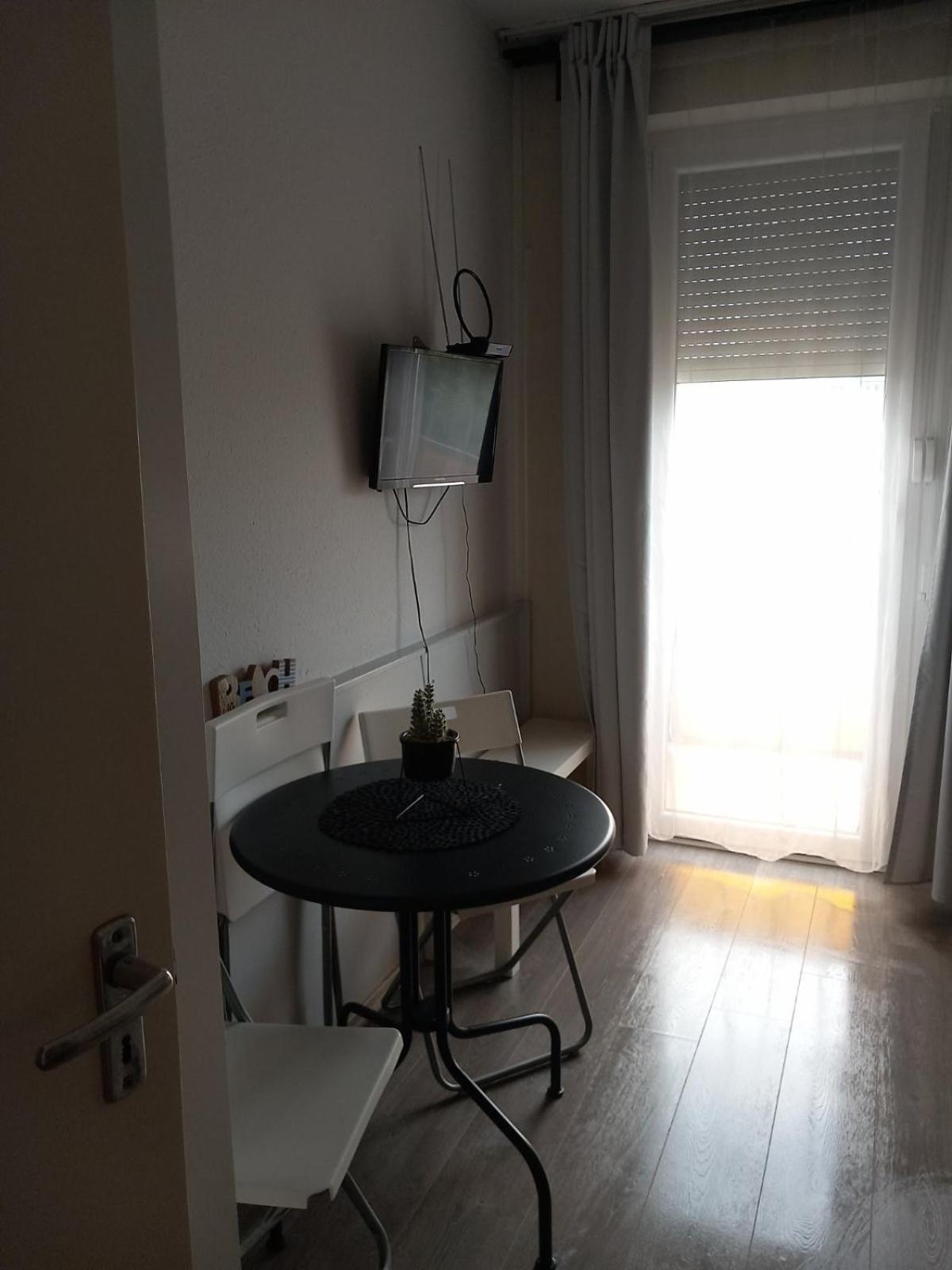 Milan Apartmanok Шиофок Экстерьер фото