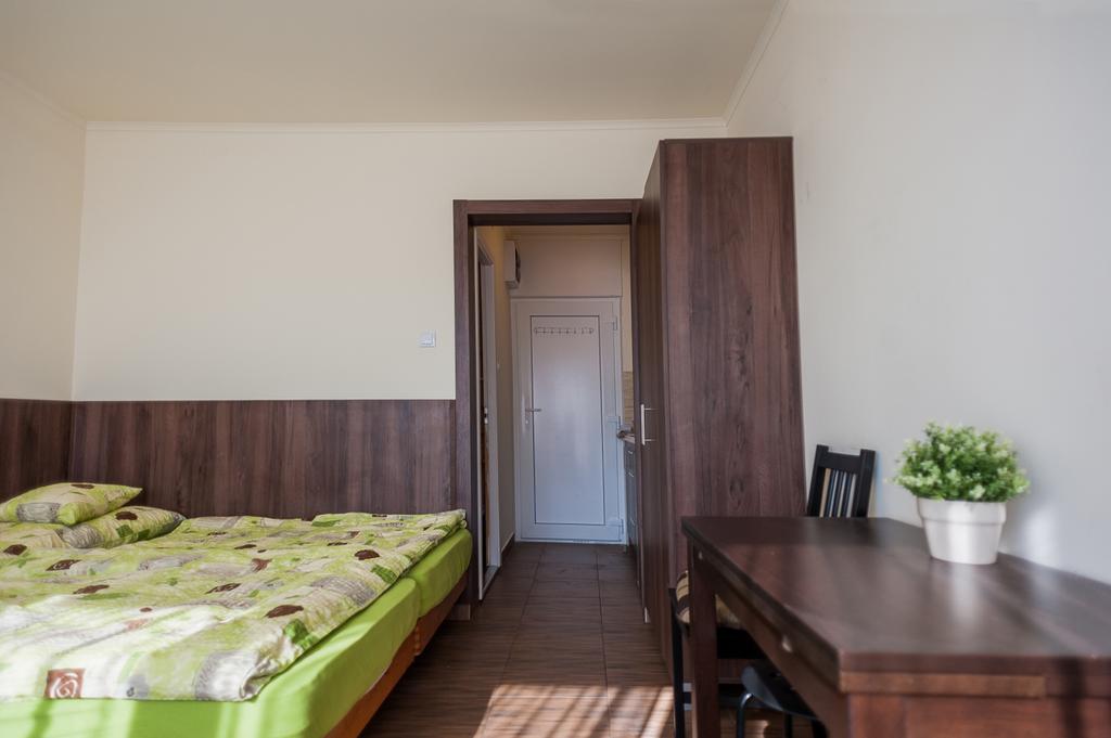 Milan Apartmanok Шиофок Экстерьер фото
