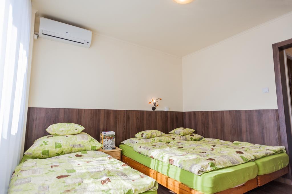 Milan Apartmanok Шиофок Экстерьер фото